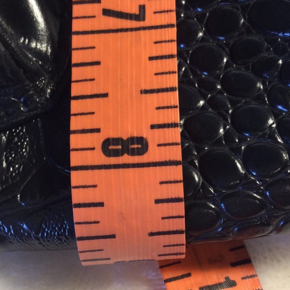 Small faux leather black bag with shoulder strap and compartments - Picture 12 of 13